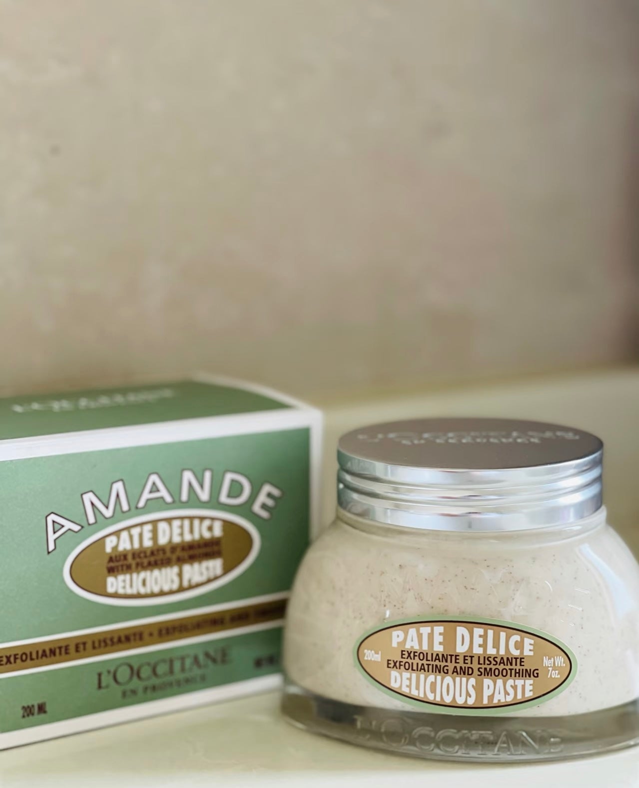 L’OCCITANE Almond Delicious Paste Body Scrub 200ml | 50% Warehouse Clearance