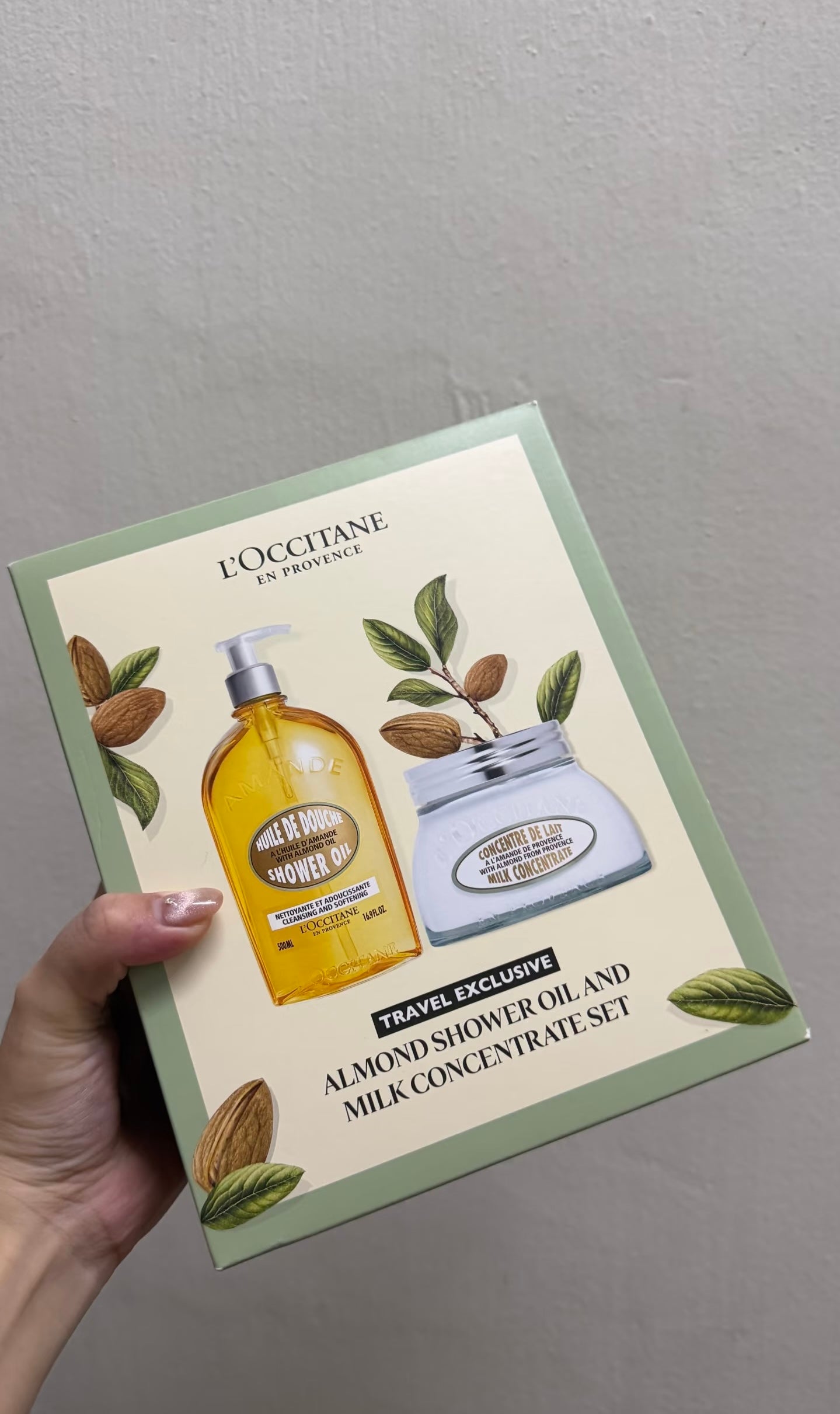 L’OCCITANE Almond Shower Oil & Milk Concentrate Travel Set |50% Warehouse Clearance